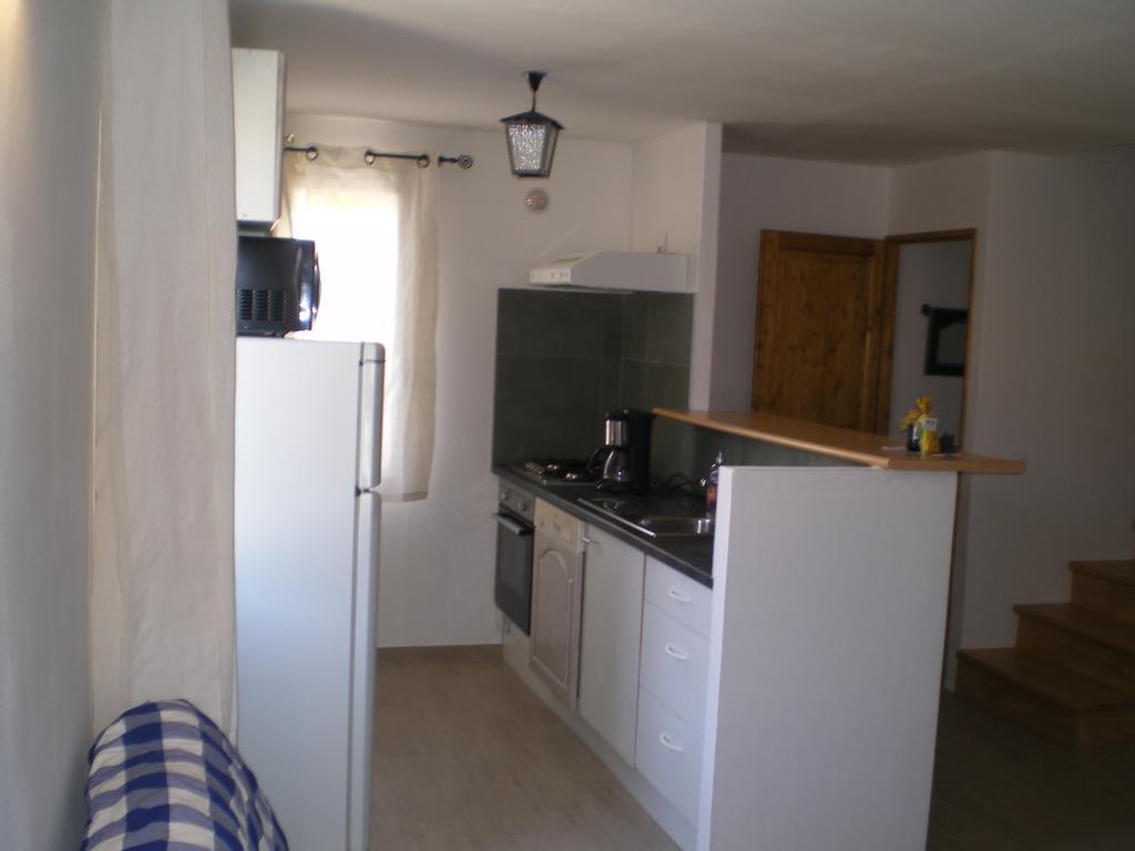 Apartmán Les Cigales D'Estoublon Pokoj fotografie